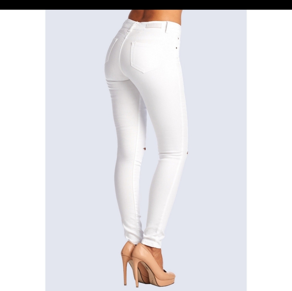 White Slashed Knee Skinny Jeans NWT